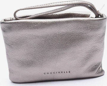 Coccinelle Clutch One Size in Silber: predná strana