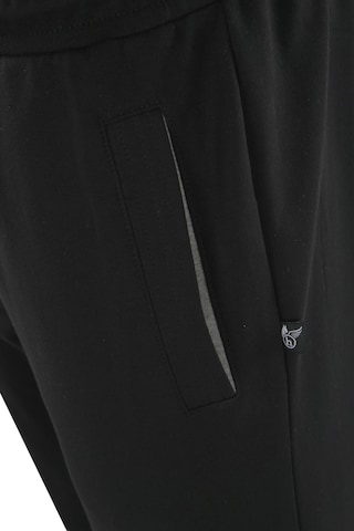 Tapered Pantaloni di HAJO in nero