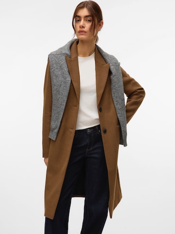 VERO MODA Płaszcz przejściowy 'VMBLAZA' w kolorze brązowy: przód