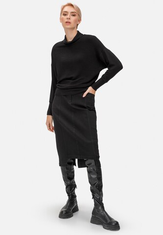 HELMIDGE Sweater in Black: front