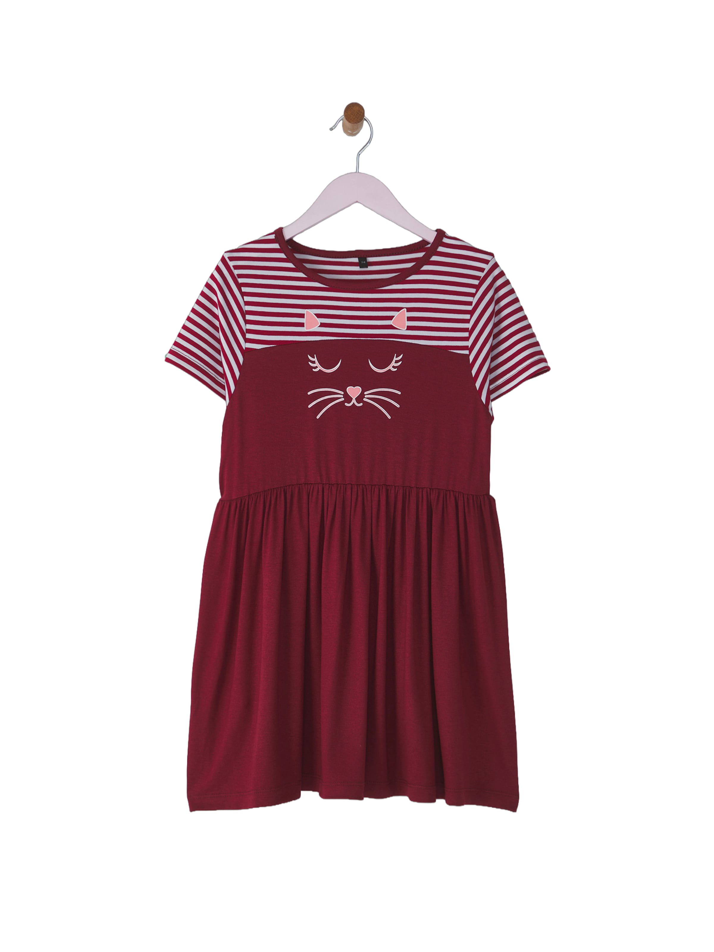 Trendyol Dress in Red: front