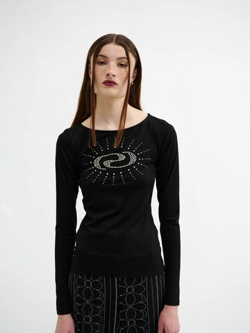 Résumé Tričko 'Valeria' – černá: přední strana