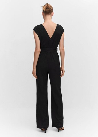 Tuta jumpsuit 'gabriela' di MANGO in nero