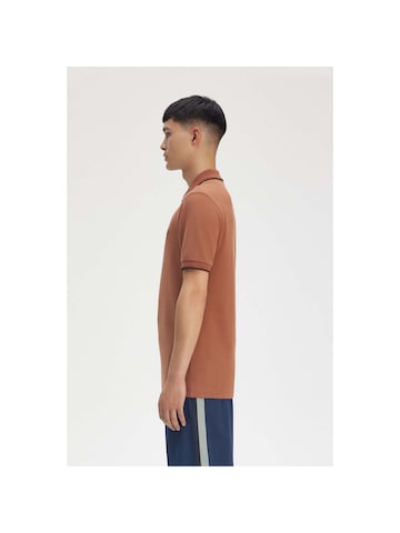 Fred Perry Poloshirt in Braun