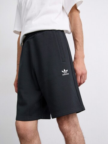ADIDAS ORIGINALS Свободный крой Штаны 'Trefoil Essentials' в Черный