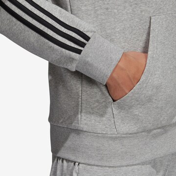 ADIDAS PERFORMANCE Regular Fit Sportsweatjacke 'Essentials' in Grau