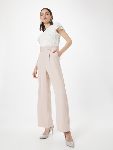 Tuta jumpsuit 'Layla' di Forever New in beige