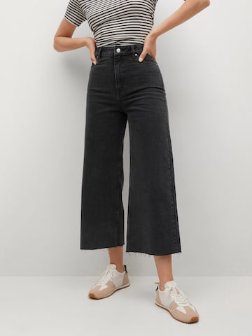 MANGO Wide Leg Jeans 'Carol' in Schwarz