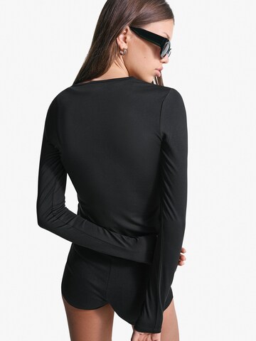 T-shirt Bershka en noir