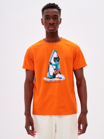T-Shirt 'SURFER CAT' CAT by Maniita Lacitta en orange : devant