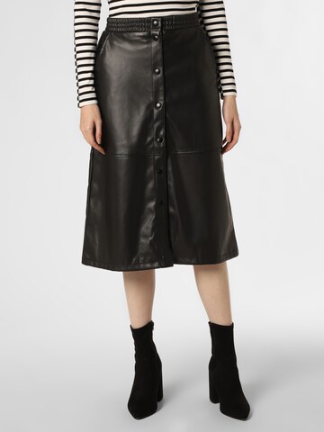 Aygill's Skirt in Black: front