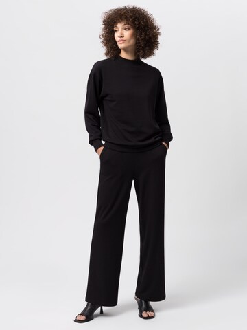 Les Lunes Sweatshirt 'TOMMI' in Black