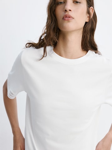 Tricou 'Ona' de la MANGO pe alb
