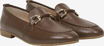 Desa Classic Flats 'Slipper' in Brown: front