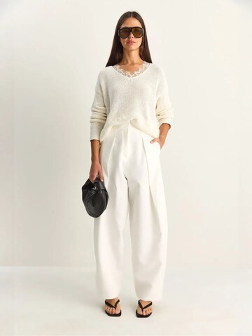 Bianco Lucci Wide leg Pleat-front trousers 'Hose' in White