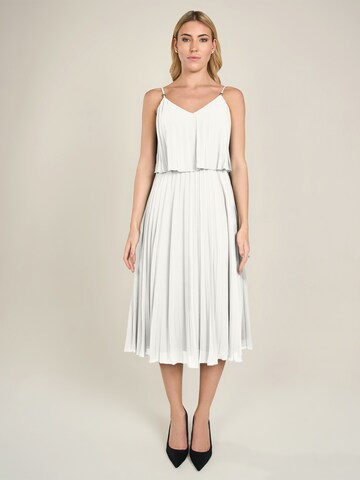 APART Kleid in Weiß