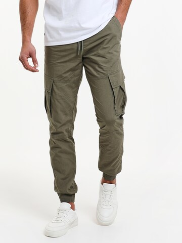 Threadbare Tapered Cargo Pants 'Prince' in Green: front