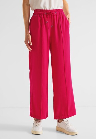 STREET ONE Loose fit Pants in Red: front