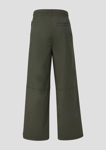 QS Loose fit Pants in Green: back