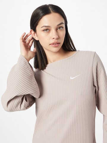 Nike Sportswear Majica | siva barva