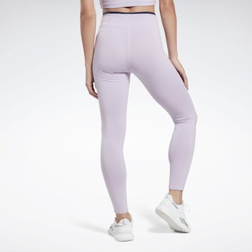 Reebok Skinny Sporthose in Lila