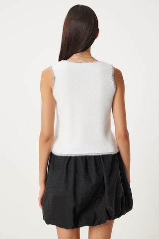 Happiness İstanbul Knitted vest in White