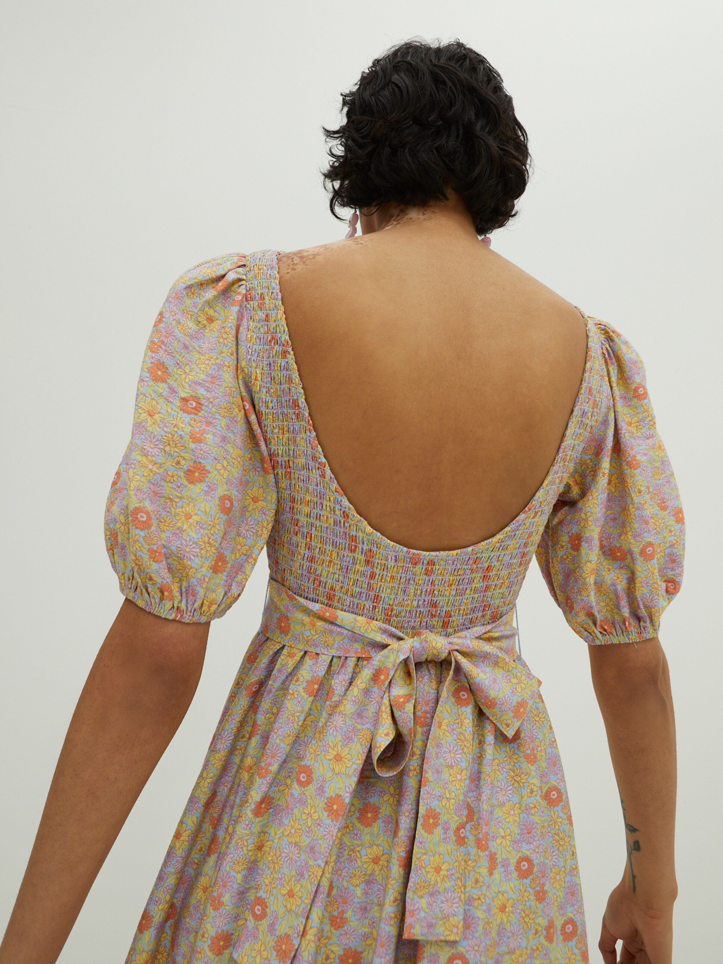 Frauen Kleider EDITED Kleid 'Karina' in Mischfarben - BX38020