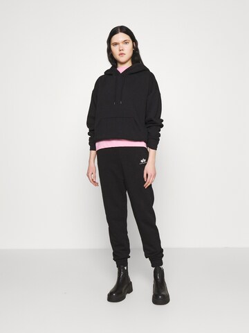 ALPHA INDUSTRIES Zúžený Kalhoty – černá