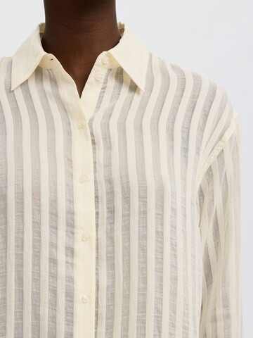 SELECTED - Blusa en blanco