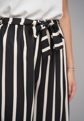 Loosefit Pantaloni di Cloud5ive in nero