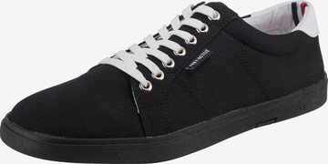 Freyling Sneakers in Black: front