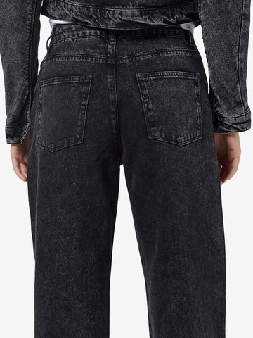 Noisy may Baggy Jeans 'NMJANNEL' in Black