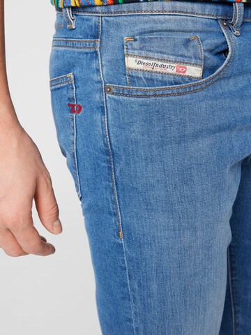 DIESEL Slimfit Jeans in Blauw