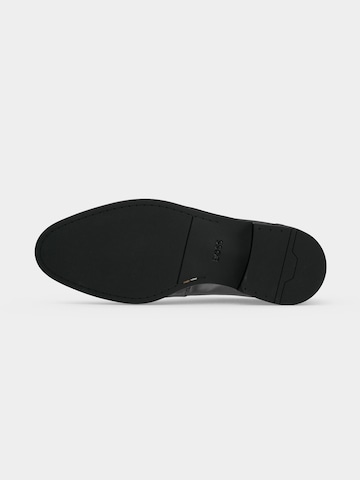 Scarpa stringata 'Tayil' di BOSS in nero