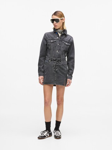 KARL LAGERFELD JEANS Пола в черно: отпред