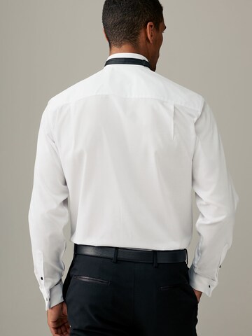 Coupe regular Chemise Next en blanc