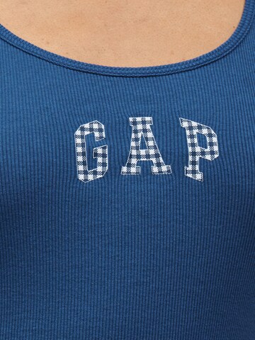 Top de la GAP pe albastru