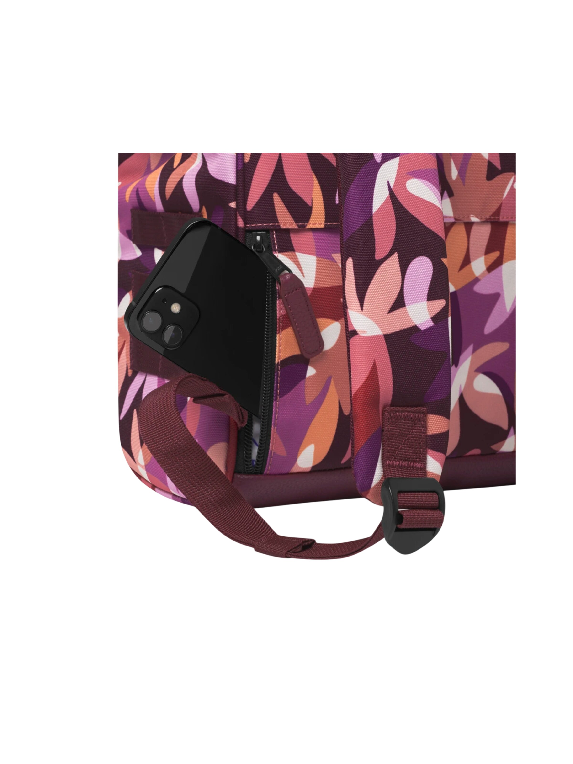 Cabaia Backpack 'Montreuil S' in Red