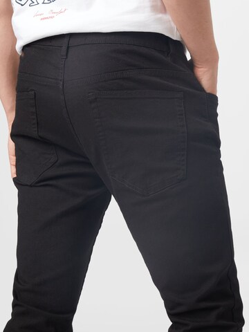 BURTON MENSWEAR LONDON Slimfit Jeans 'Jet' in Schwarz