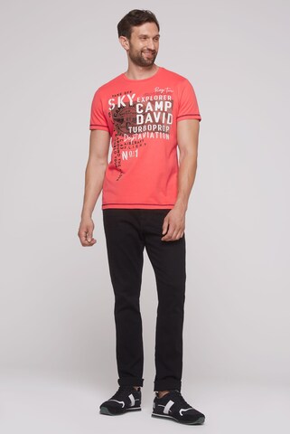CAMP DAVID T-Shirt mit Puffprint-Artwork in Orange