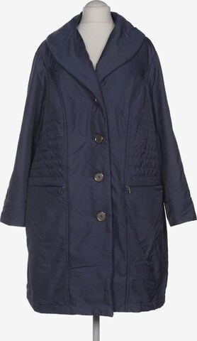 Emilia Lay Jacket & Coat in 7XL in Blue: front