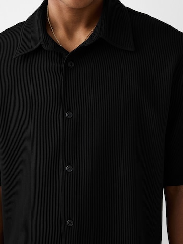 Bershka Regular fit Button Up Shirt in Black
