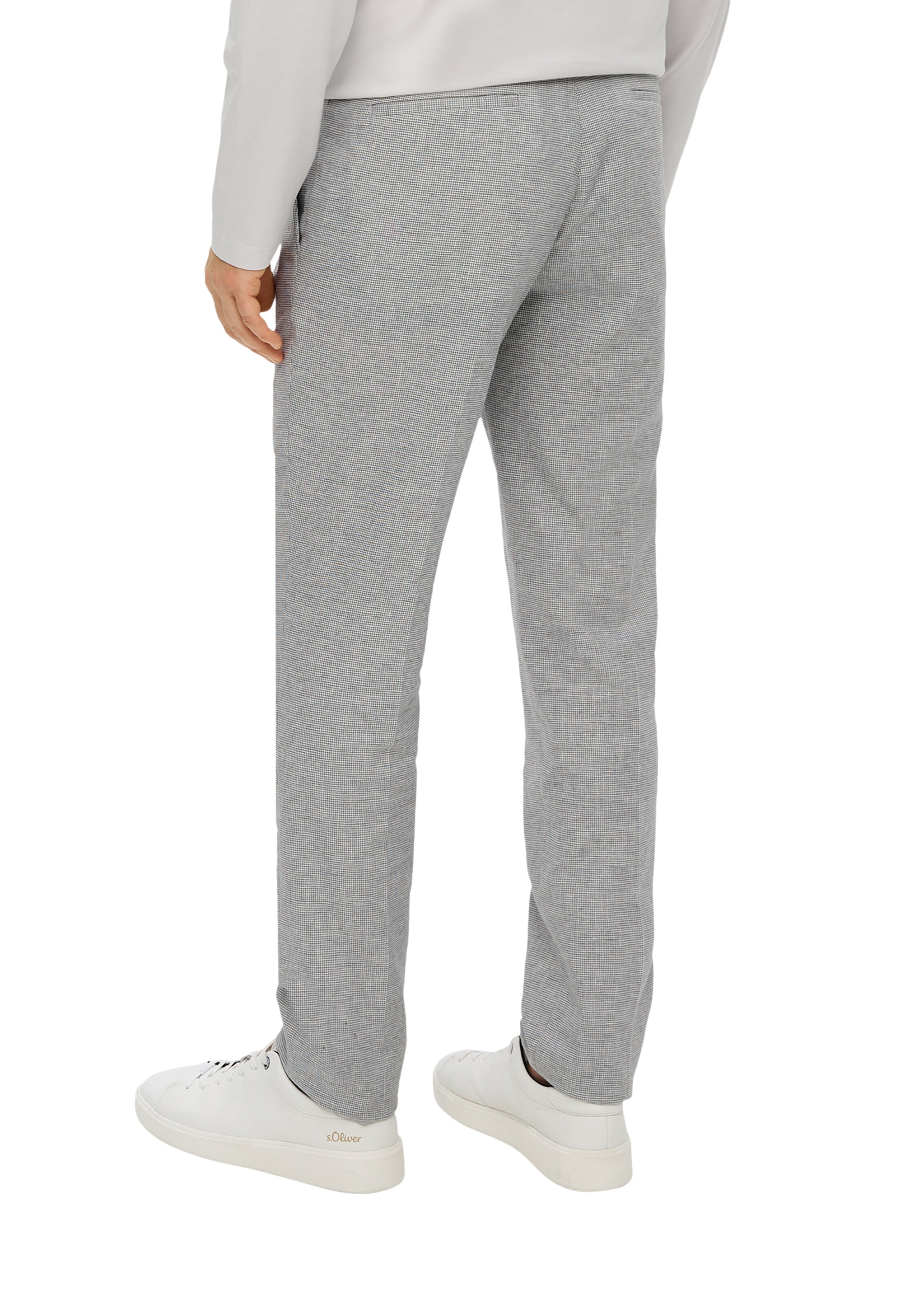 s.Oliver BLACK LABEL Úzky strih Nohavice s pukmi - Sivá: zadná strana