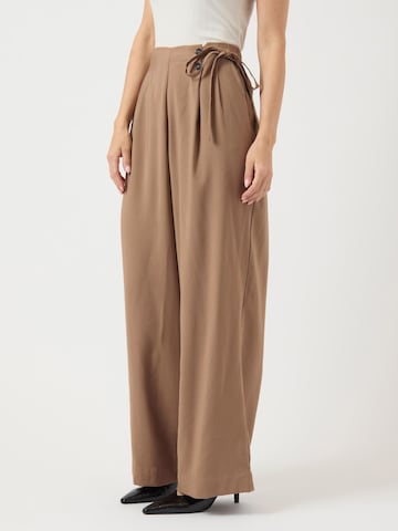 YAS Wide Leg Bukser med lægfolder 'YASAri' i beige: forside
