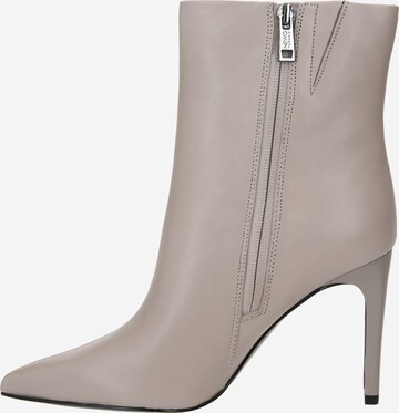 NEWD.Tamaris Ankle Boots in Grey