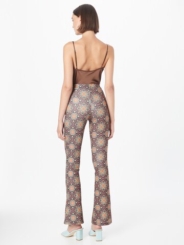 évasé Pantalon Nasty Gal en mélange de couleurs