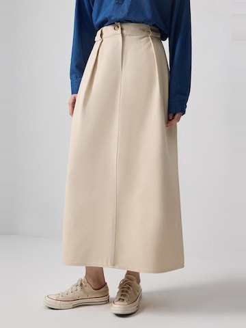 Touche Prive Skirt in Beige