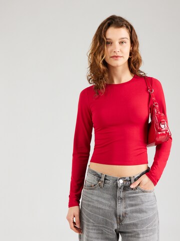 T-shirt HOLLISTER en rouge : devant