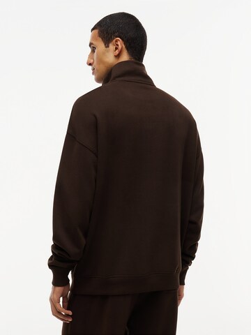TOMMY HILFIGER Sweatshirt in Braun