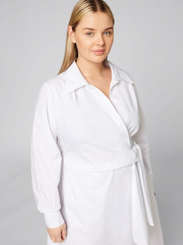 Robe-chemise 'Delia' Guido Maria Kretschmer Curvy en blanc